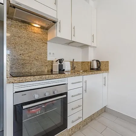 Apartamento 303. Modern, Sunny Ifonche With Wifi *