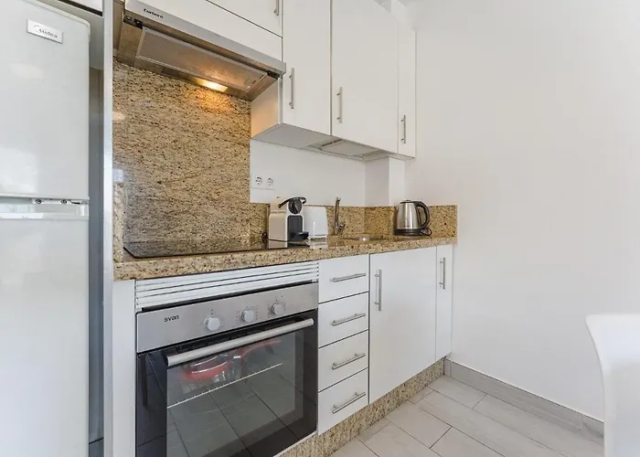 Διαμέρισμα 303. Modern, Sunny Ifonche With Wifi *